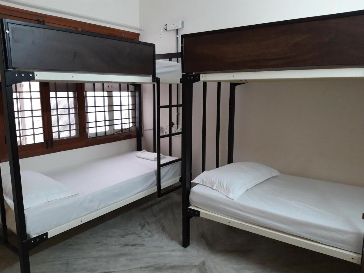 Chirpy Co-Living Space & Hostel Bangalore Dış mekan fotoğraf